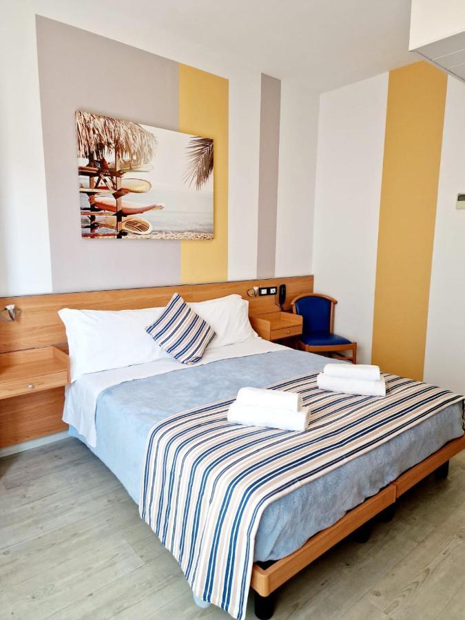 Hotel Orchidea Lignano Sabbiadoro Exterior photo