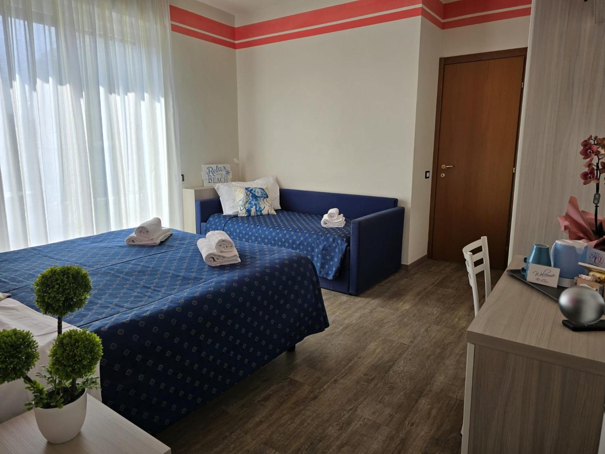 Hotel Orchidea Lignano Sabbiadoro Exterior photo