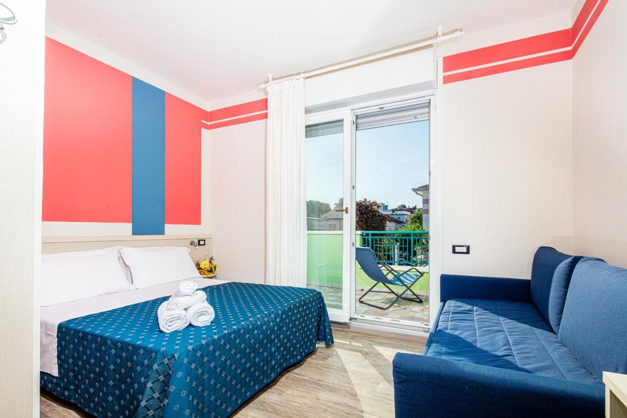 Hotel Orchidea Lignano Sabbiadoro Exterior photo